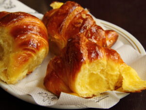 The Typical Facturas and Croissants of Buenos Aires Bakeries